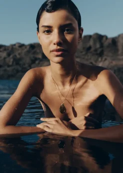 Polène Anhänger Naé< Halsketten