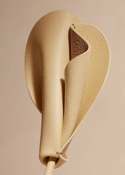 Polène Blume Pili< Blumen Aus Leder